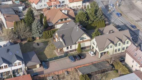 Budynek handlowy z domem wolnostojącym - Legionowo
