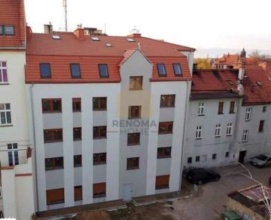Budynek 17 mieszkań plus 2 lokale usługowe