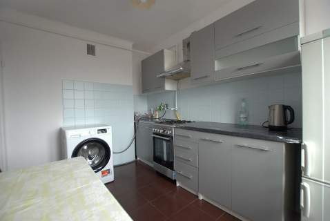 2 pokoje, widna kuchnia, balkon, winda