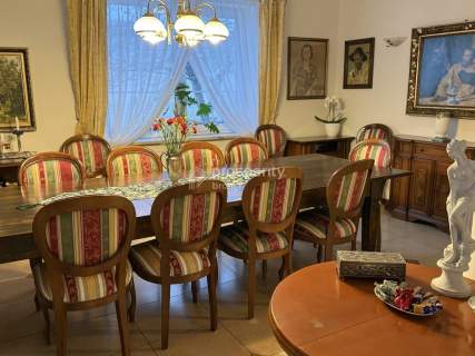 Willa z basenem w otulinie Lasku Kabackiego