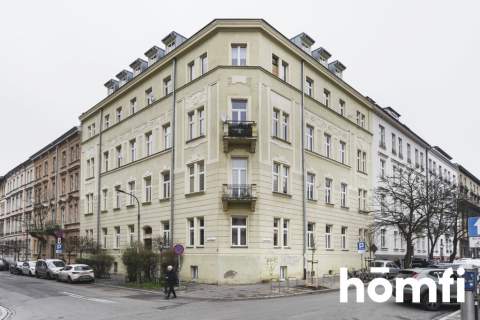 ŚCISŁE CENTRUM KRAKOWA KAMIENICA Z WINDĄ