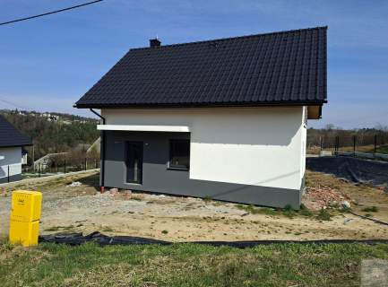 Nowy dom koło Zalewu Dobczyckiego