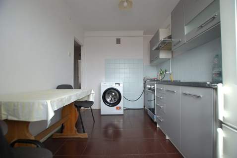 2 pokoje, widna kuchnia, balkon, winda