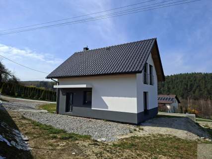 Nowy dom koło Zalewu Dobczyckiego