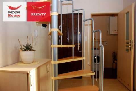 Dwupoziomowy apartament nad morzem z basenem