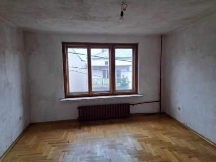 Skała, okolice Krakowa. Duży dom do adaptacji na działalność...