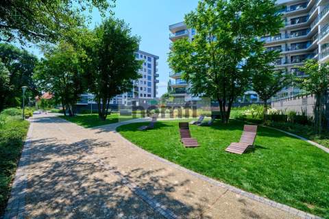 3-pokojowe-66.5m2, taras-40 m2 /Mieszczańska