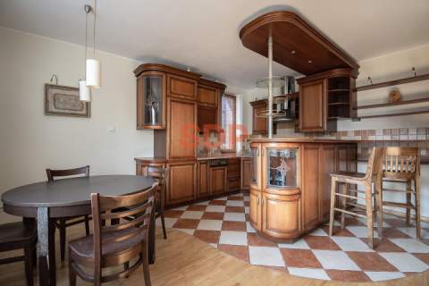 Apartament . Przestrzeń . Winda . Blisko METRO . 2 pok . 62,25...