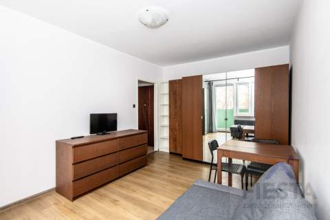 Dwa pokoje, balkon - os. Jagiellońskie