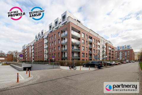 Apartament w Śródmieściu, 3 pokoje z m. postojowym
