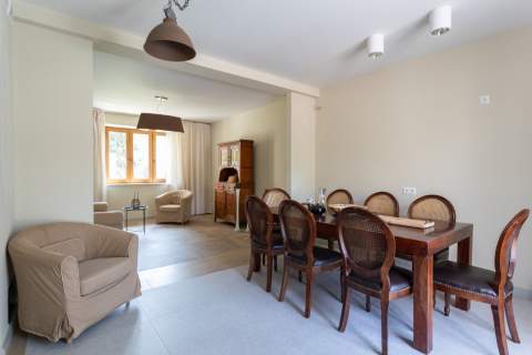 DOM 3 PIĘTRA - 230 M2 - DZIAŁKA 12 ARÓW - ZARZYCE