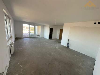 Dwupoziomowe 95 m2 taras 130 m2 . Garaż . Możliwość 2 mieszkań...
