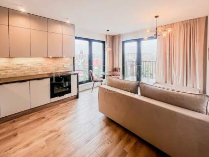 Luksusowy apartament z siłownią i kinem w centrum