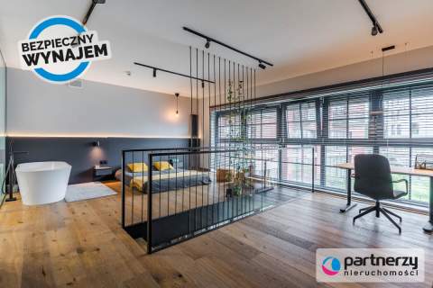 Dwupoziomowy apartament z ogrodem