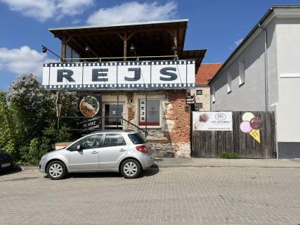Restauracja REJS ul. Portowa 2 w Puławach.
