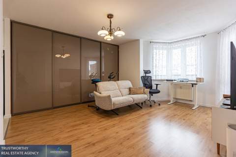 2-pokoje w BDB stanie Balkon i garaż podziemny