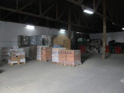 Hala o powierzchni 2.200m2 z biurami w Legnicy.
