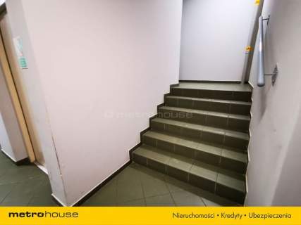 Bez remontu 3 pokoje do wejścia loggia winda