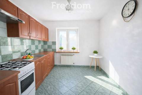 Urokliwy dom z dużą działką i sadem