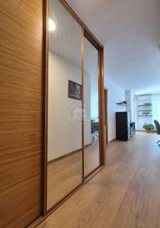 Gaj, Duży balkon, Piwnica, Umeblowane