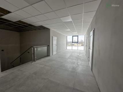 Budynek prod.-handl. z biurami 1240 m 