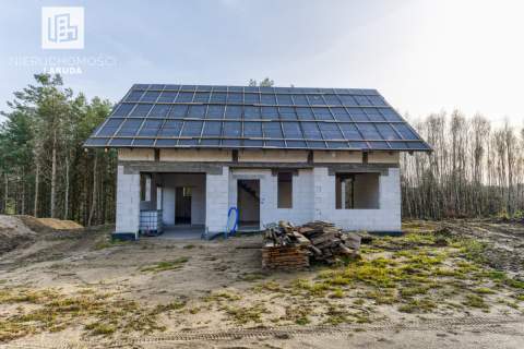 Dom przy lesie k. Gołubia stan surowy