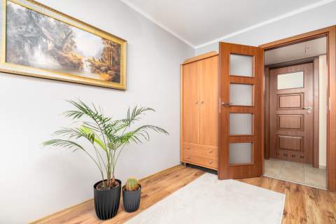 3. pokoje 18m2 strych, po remoncie, przy Hanza
