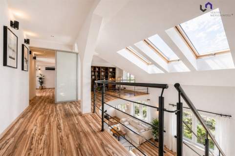 Apartament w cichej i spokojnej okolicy.