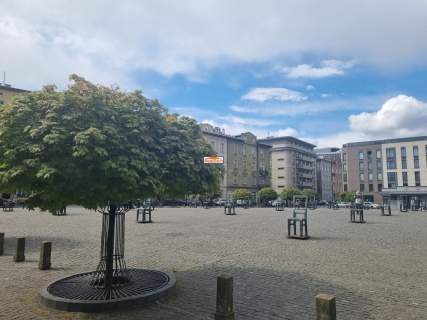 Lokal front do wynajęcia na Placu Getta
