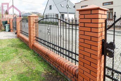 KLIMATYCZNY DOM W PRZEMYŚLU NA DZIAŁCE 7,4ar