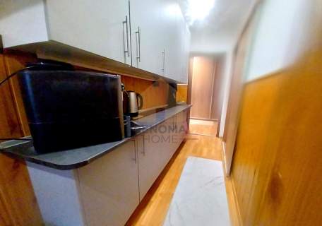 Dwupokojowe mieszkanie , IV piętro, kamienica 64m2