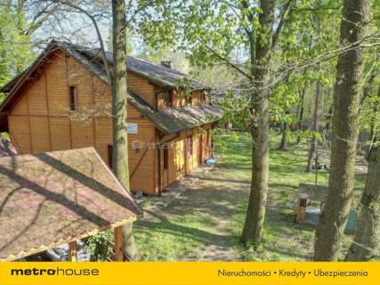 Ośrodek sportowo-rekreacyjny w Ustroniu przy rzece