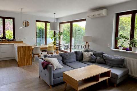 Przestronny Apartament z ogrodem i tarasem