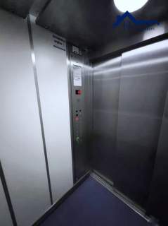 Piękny widok Metro Kolej Tramwaj