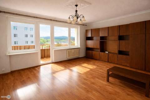 3 pok, Podkarczówka, 2 p, balkon loggia do wejścia