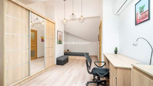 dwupoziomowe ok 80m2, Żabiniec