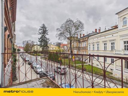 Zmodernizowana kamienica na Komuny Paryskiej