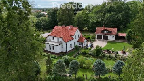 Dom wolnostojący Kruklanki 199 m , działka 4223 m 