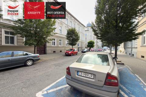 3 Pokojowe mieszkanie na Śródmieściu w kamienicy