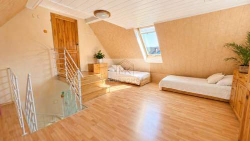 Skrajny szereg, dom, uzytkowa 127m2, cał 212m2, działka 466m2,...
