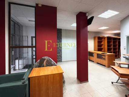 Przestronny lokal na sprzedaż 83m2, 4 pomiszczenia