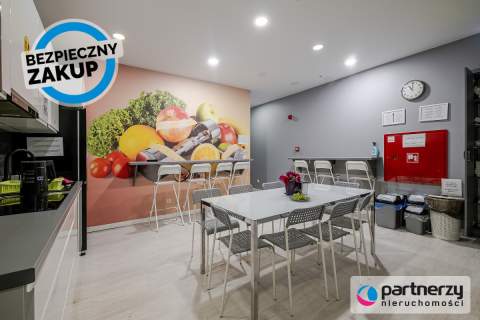 Działający, 11-pokojowy hostel w centrum miasta 