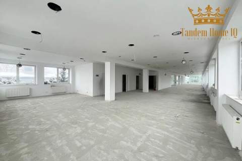 Na wynajem obiekt biurowy 1200m2 z Parkingiem Ursynów, przy S7
