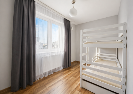 Mieszkanie 4 pokoje, 3 sypialnie, garaż, 2 łazienki, balkon