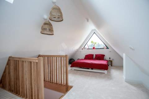 Połowa bliźniaka, budynek mieszkalny, 170m2.