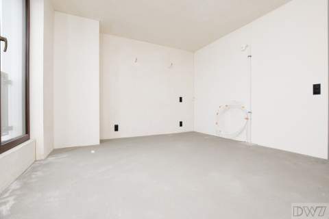 4 pokoje,3 m.postojowe,taras 40 m2,widok na Wawel