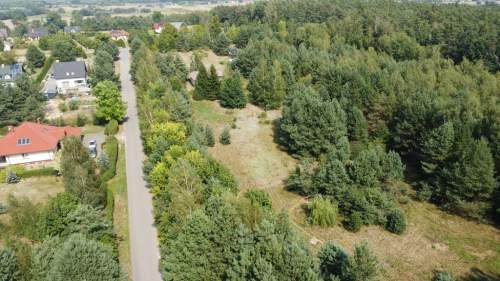 Działka 3117 m2 pośród drzew w Kowali gm. Puławy.