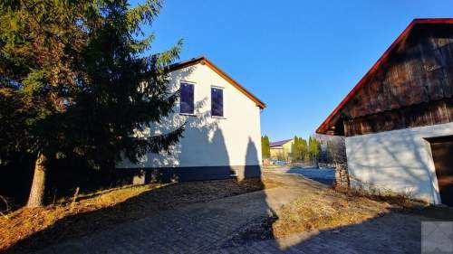Przestronny dwurodzinny dom w Żurawicy