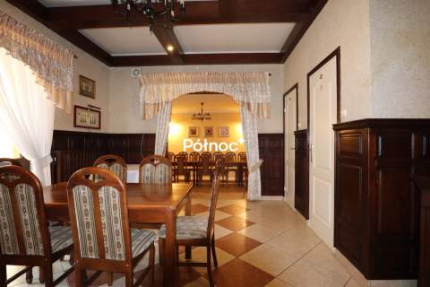 Kompleks restauracyjny z salą imprez