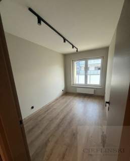 Wynajem, 3 pokoje, garaż.